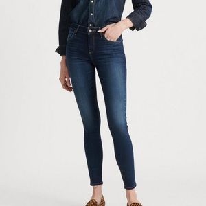 Lucky Brand mid rise skinny jeans